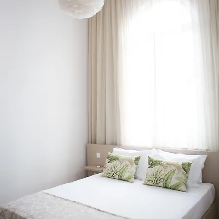 Casa Palmeiras Charming House - Azores 1901 Bed & Breakfast