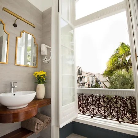 Casa Palmeiras Charming House - Azores 1901 לינה וארוחת בוקר 3*