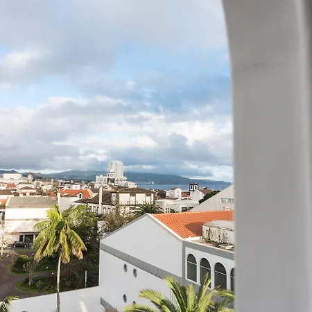 Casa Palmeiras Charming House - Azores 1901 לינה וארוחת בוקר 3*