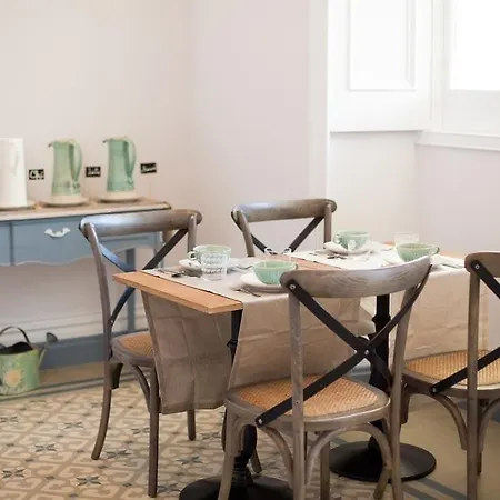 Casa Palmeiras Charming House - Azores 1901 Bed and breakfast 3*