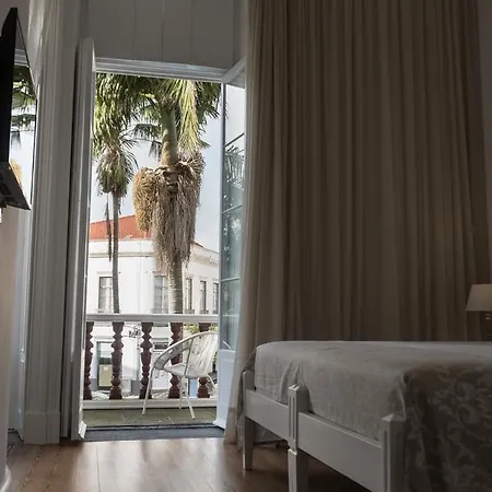 לינה וארוחת בוקר Casa Palmeiras Charming House - Azores 1901 3*