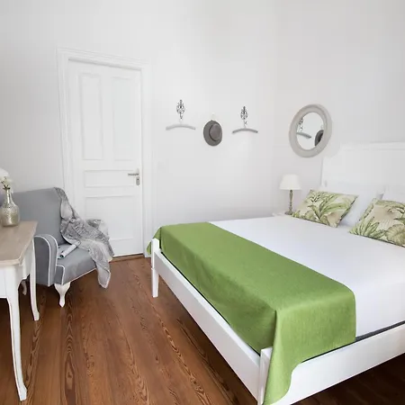 Casa Palmeiras Charming House - Azores 1901 Couette-café Ponta Delgada