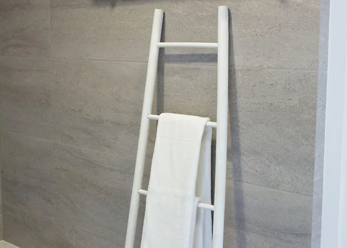 Casa Palmeiras Charming House - Azores 1901 Bed & Breakfast