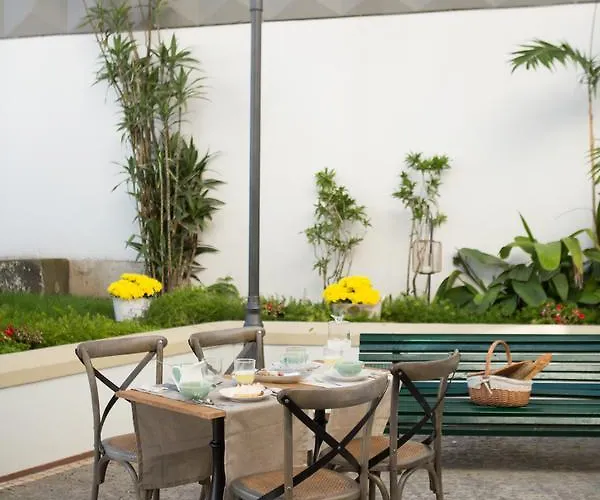 Casa Palmeiras Charming House - Azores 1901 Bed & Breakfast